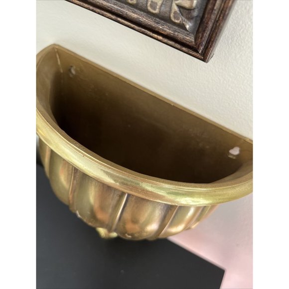 Vintage Dart Gold Wall Pocket Vase MCM - Picture 2 of 5